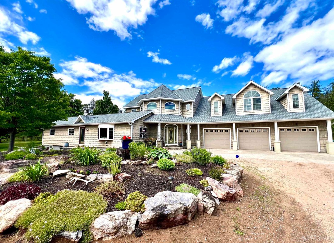 House in Marquette, Michigan, United States 1 - 18308466