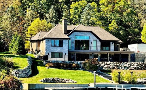 House in Fenton, Michigan, United States 1
