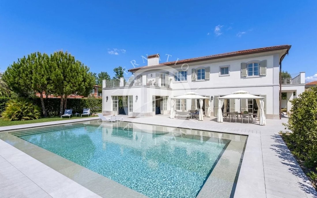 Villa in Vittoria Apuana, Forte dei Marmi, Tuscany 1 - 18305924