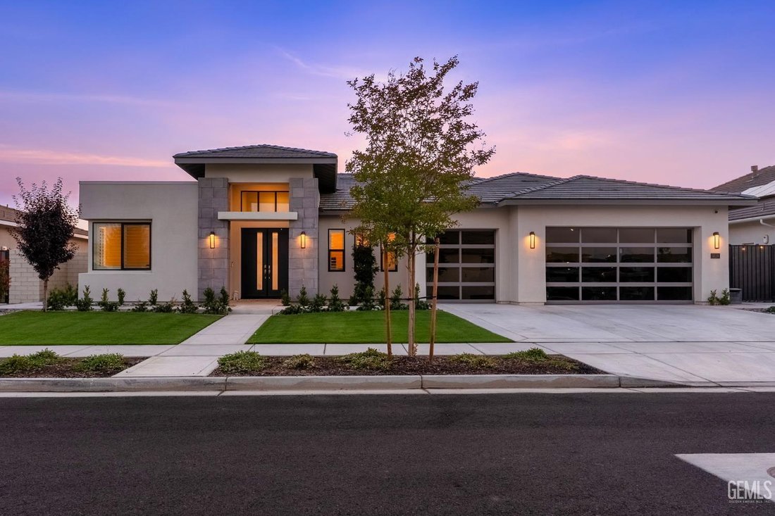 House in Bakersfield, California, United States 1 - 18306147