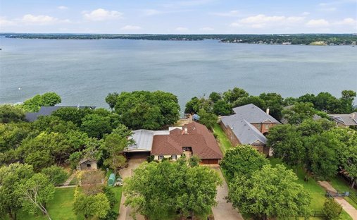 House in Granbury, Texas, United States 1