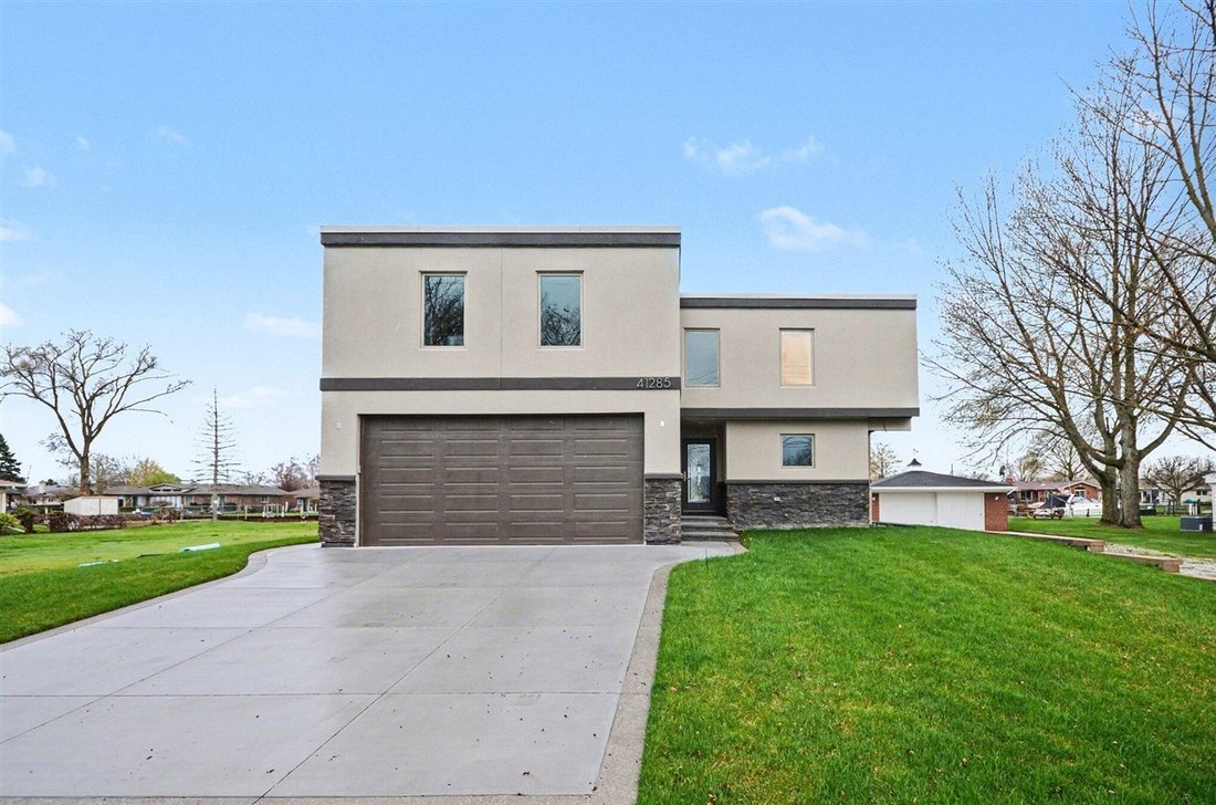 House in Mount Clemens, Michigan, United States 2 - 18307063