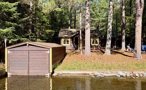 House in Rapid City, Michigan, United States 1