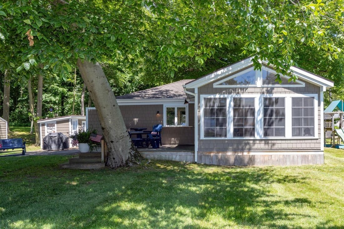 House in Cassopolis, Michigan, United States 1 - 18307069