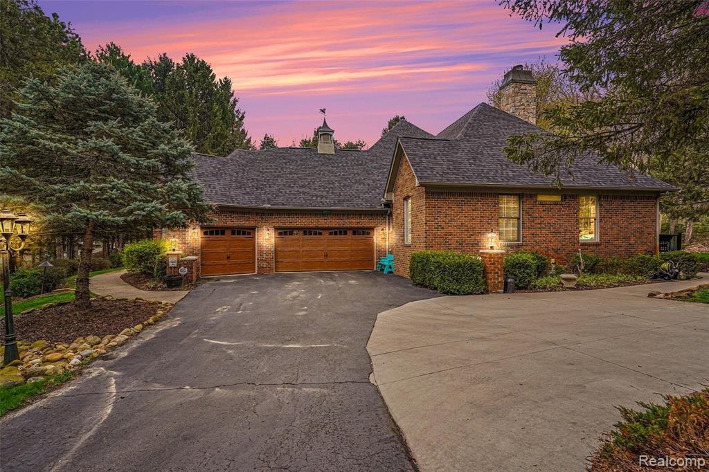 House in Metamora, Michigan, United States 2 - 18307113