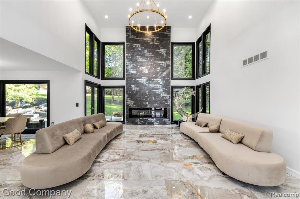 House in Orchard Lake Village, Michigan, United States 5 - 18307838