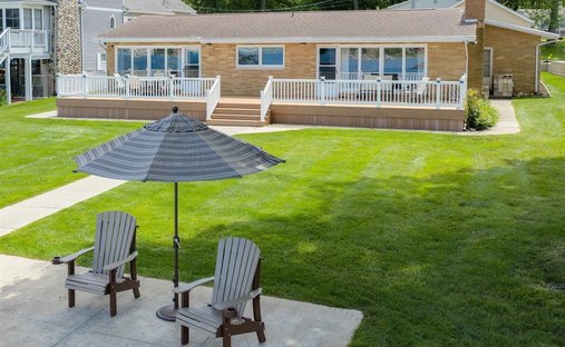 House in Cassopolis, Michigan, United States 1