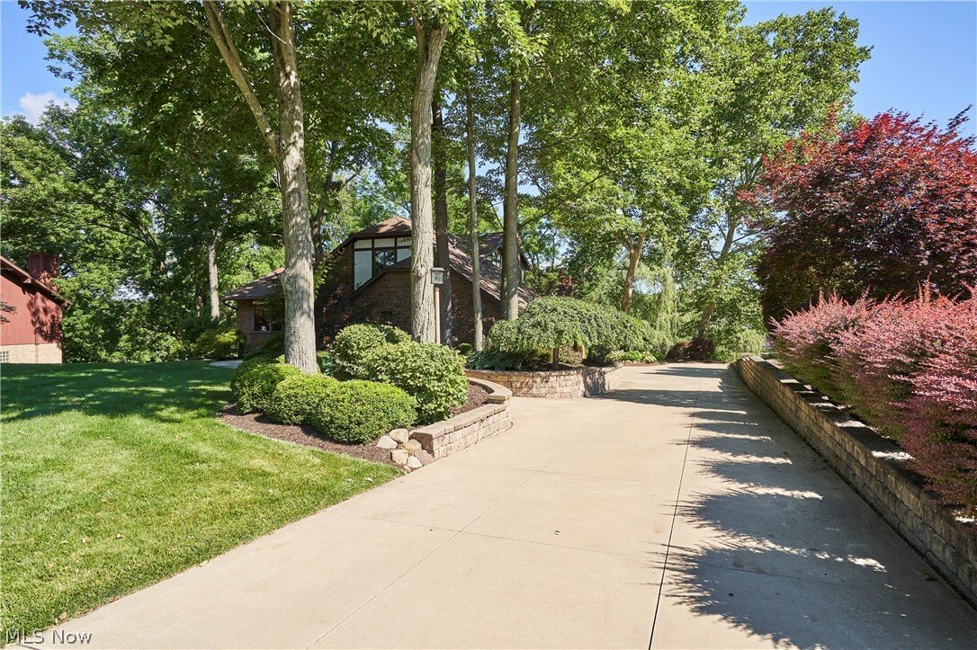 House in Akron, Ohio, United States 2 - 18305874