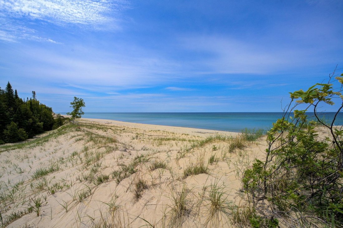 House in Frankfort, Michigan, United States 5 - 18308519