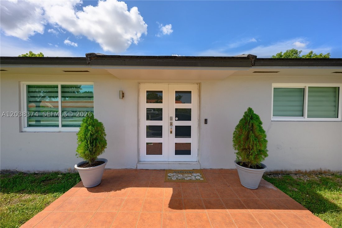 House in Miami, Florida, United States 3 - 18306415