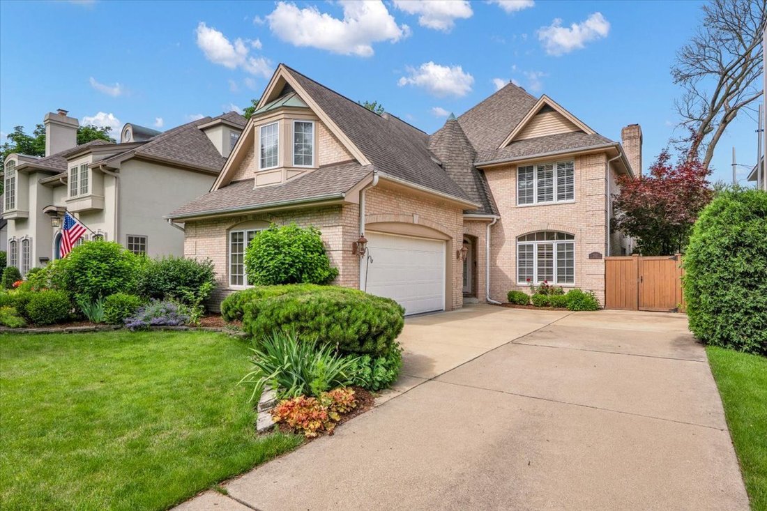 House in Hinsdale, Illinois, United States 3 - 18306650