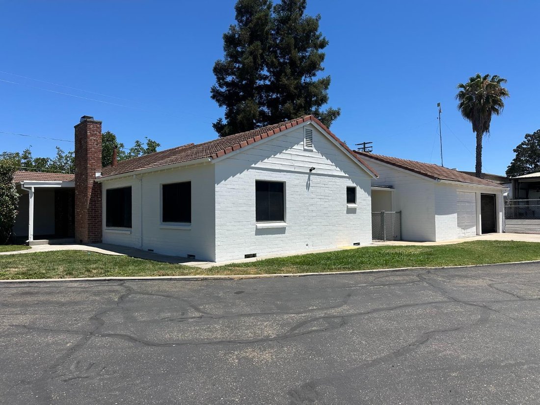 House in Modesto, California, United States 3 - 17303616