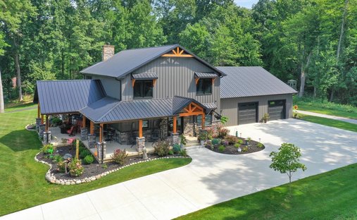 House in White Pigeon, Michigan, United States 1