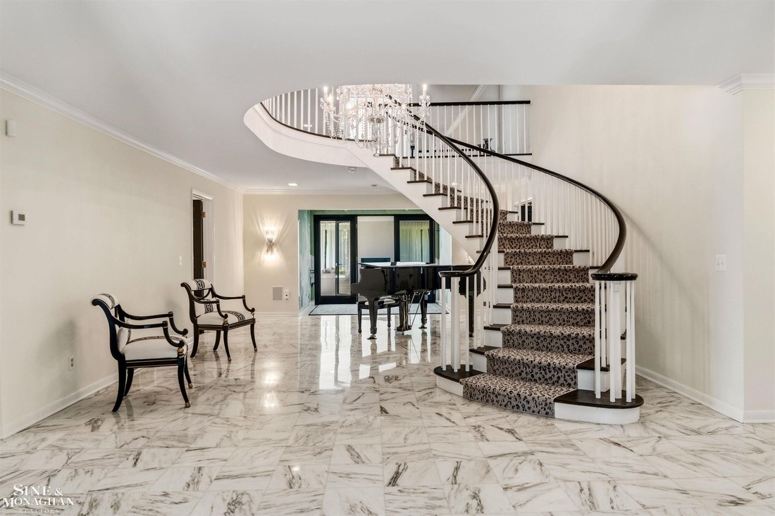 House in Grosse Pointe Shores, Michigan, United States 2 - 18309732