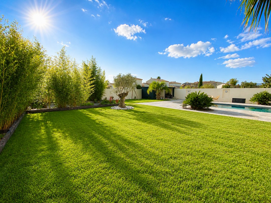 Villa in La Crau, Provence-Alpes-Côte d'Azur, France 1 - 18306580