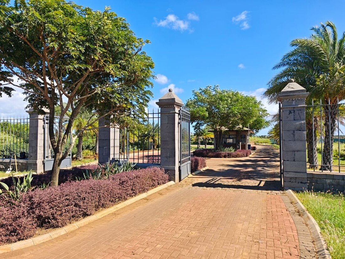 Land in Grand Baie, Rivière du Rempart District, Mauritius 1 - 18306844