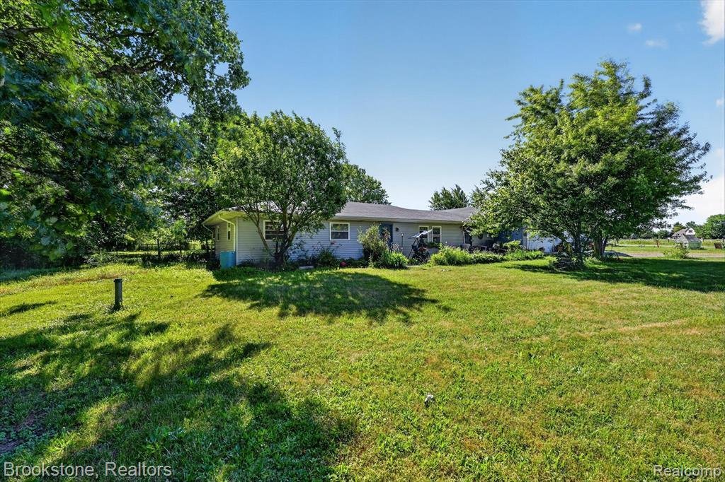 House in Ottawa Lake, Michigan, United States 3 - 18307238