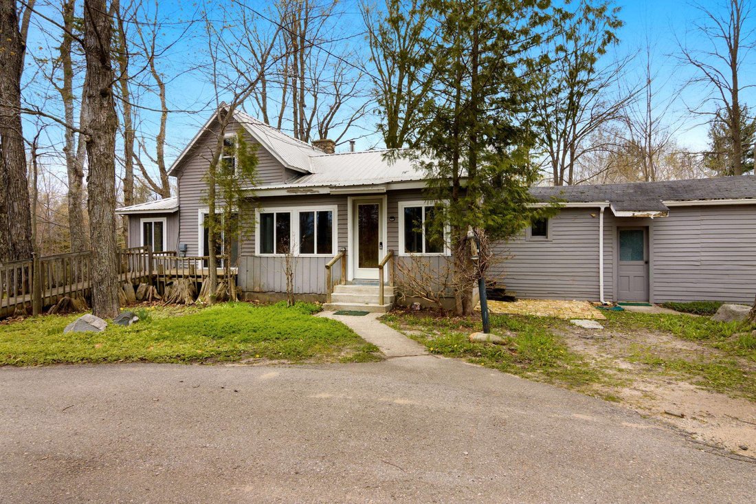 House in Central Lake, Michigan, United States 2 - 18309005
