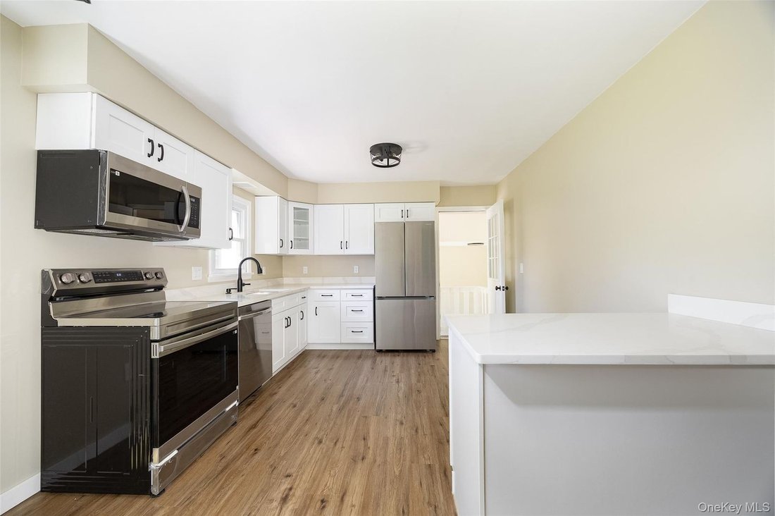 House in Spackenkill, New York, United States 5 - 18125852