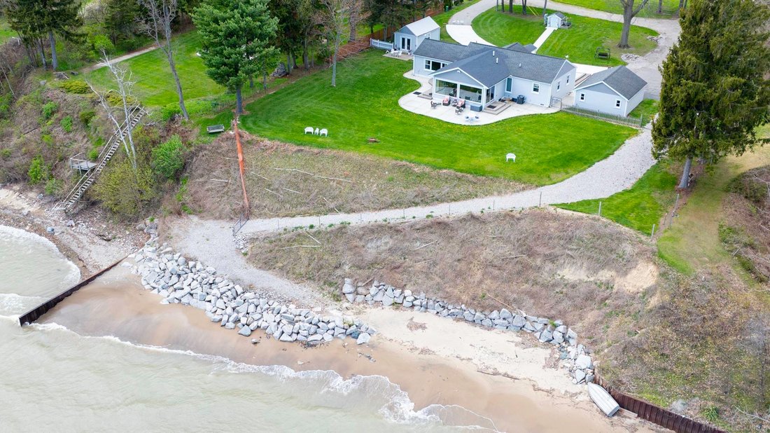 House in Lexington, Michigan, United States 4 - 18307306