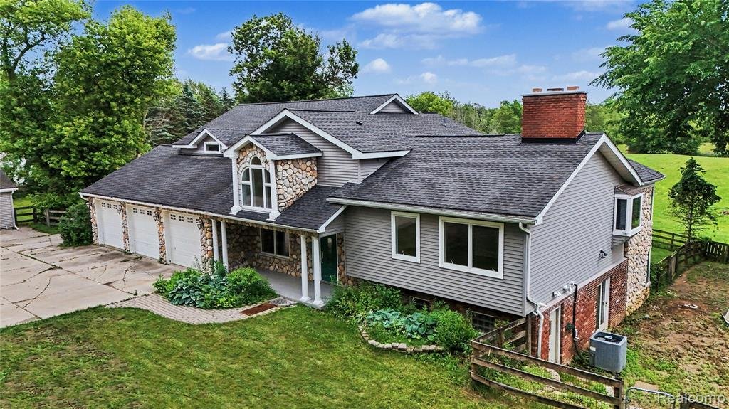House in Metamora, Michigan, United States 1 - 18307217