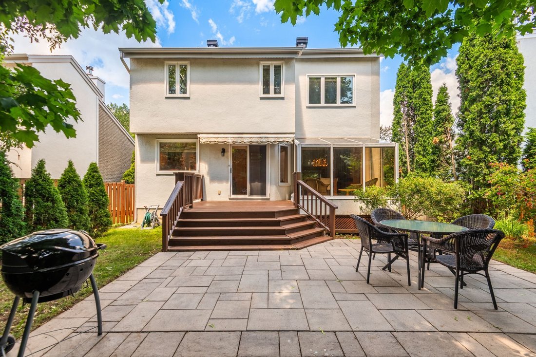 House in Longueuil, Quebec, Canada 2 - 18306206