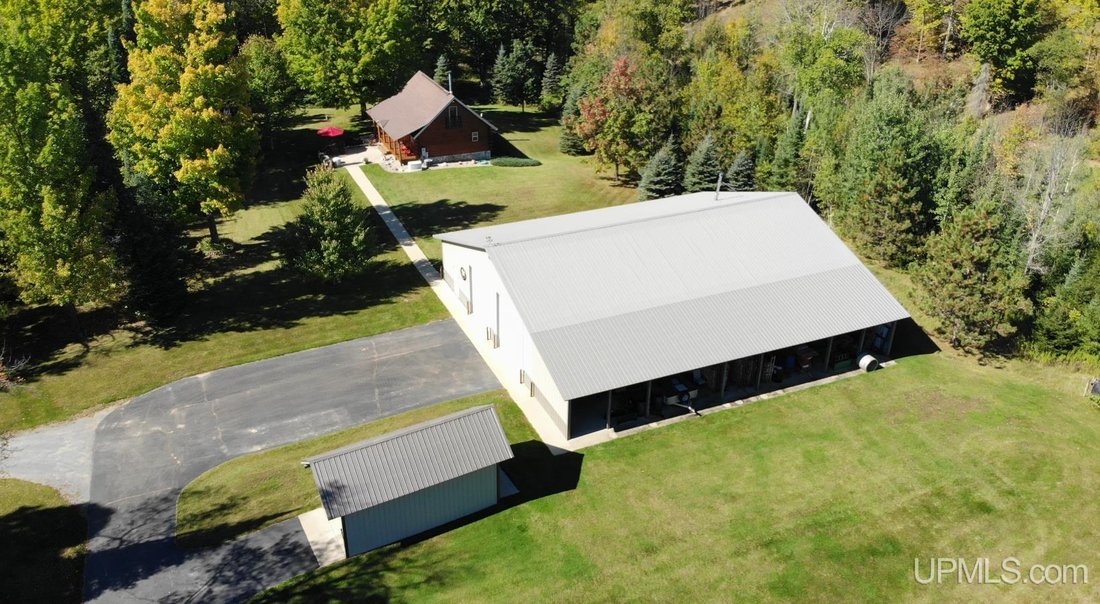 House in Vulcan, Michigan, United States 1 - 18307943