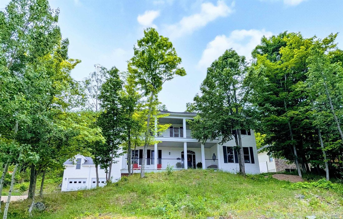House in Marquette, Michigan, United States 1 - 18309722