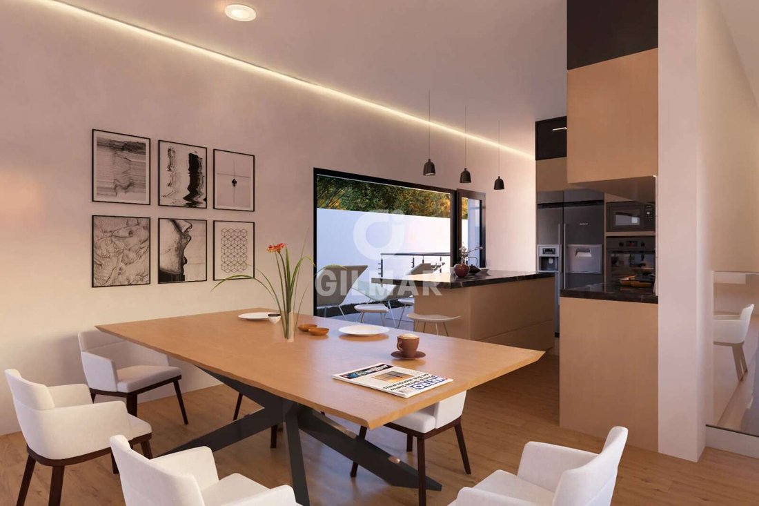 Altro a Majadahonda, Madrid, Spagna 2 - 18305951