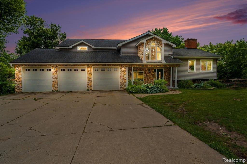 House in Metamora, Michigan, United States 4 - 18307217