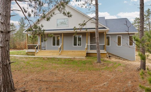 House in Kingsley, Michigan, United States 1