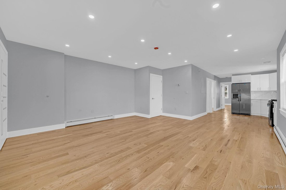 House in New York, New York, United States 5 - 18306097
