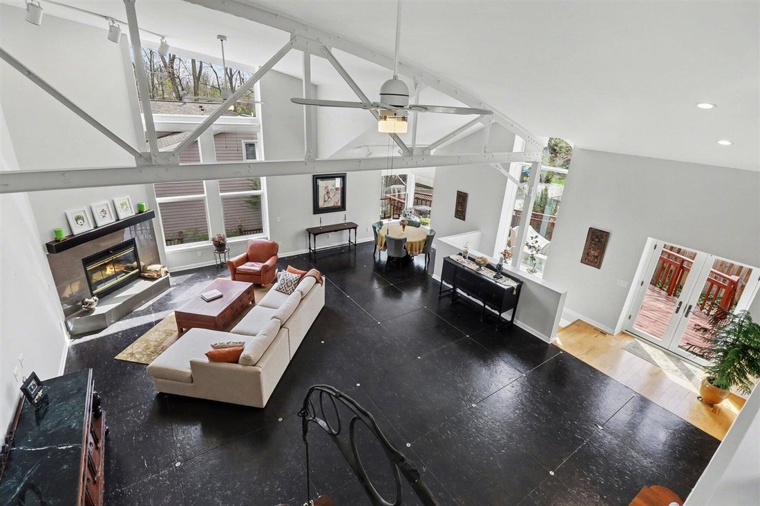Condo in Ann Arbor, Michigan, United States 5 - 18309714