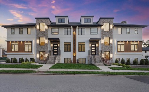 Condo in Spring Valley, New York, United States 1