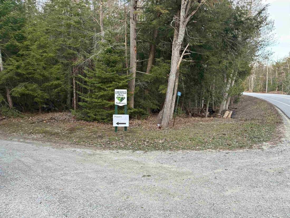 House in Manistique, Michigan, United States 2 - 18308291