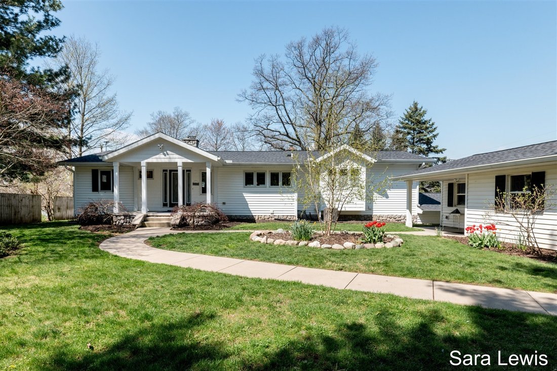House in South Gull Lake, Michigan, United States 1 - 18307114