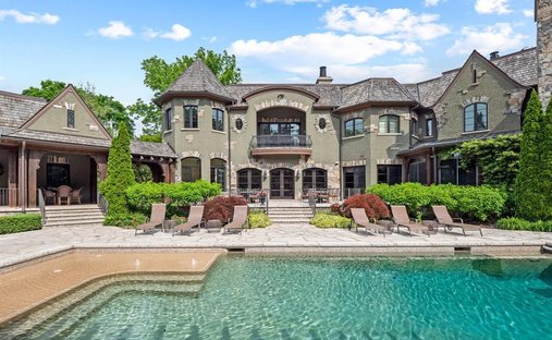 House in Beverly Hills, Michigan, United States 1