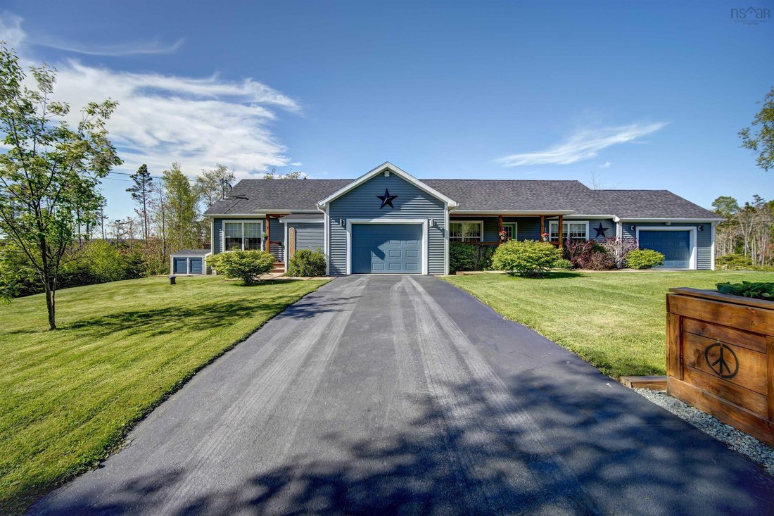 House in Whites Lake, Nova Scotia, Canada 1 - 18095876