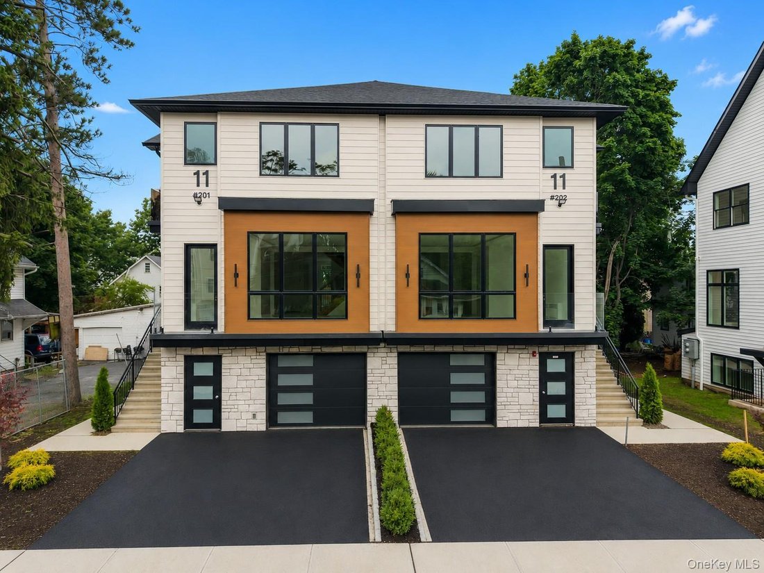 Condo in Spring Valley, New York, United States 1 - 17967715