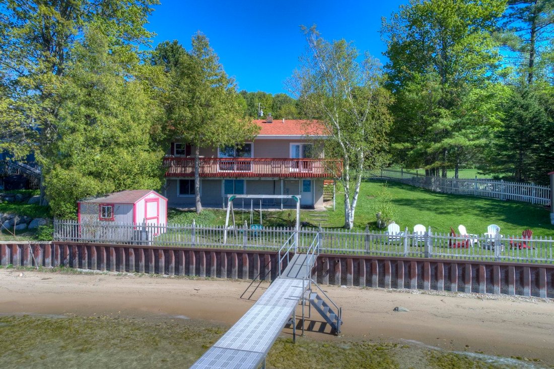 House in Suttons Bay, Michigan, United States 2 - 18307600