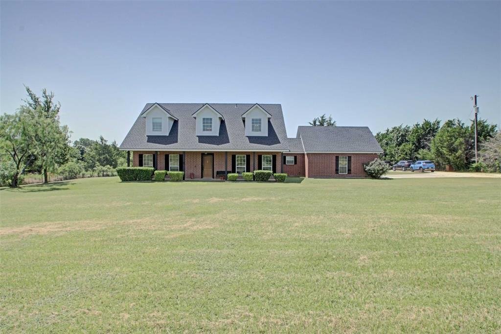 House in Cleburne, Texas, United States 2 - 18306903