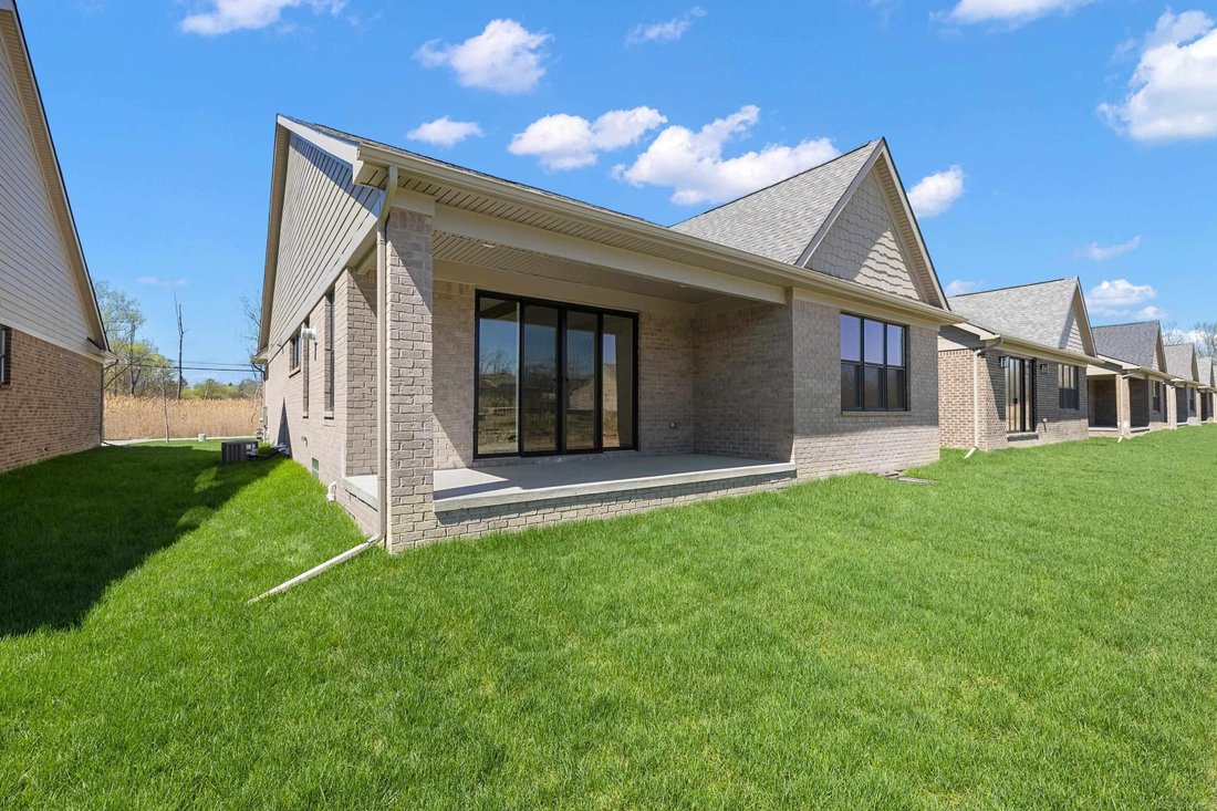 House in Troy, Michigan, United States 3 - 18307083