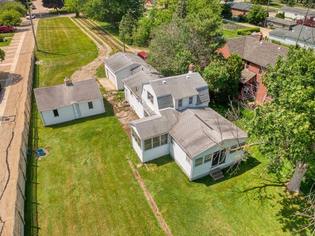 House in St. Clair Shores, Michigan, United States 5 - 18307913