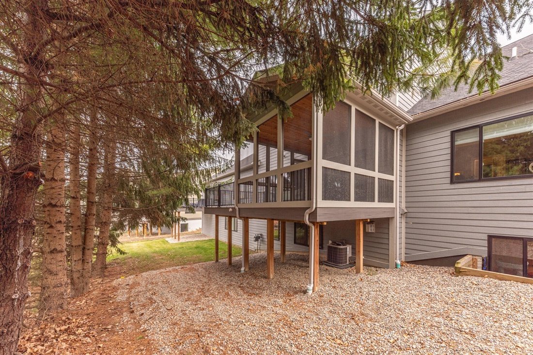 Condo in Saline, Michigan, United States 5 - 18307459