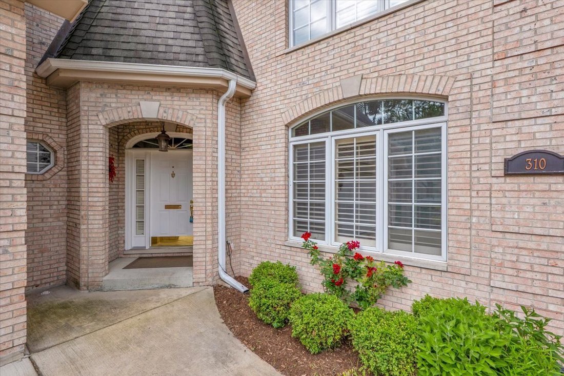 House in Hinsdale, Illinois, United States 2 - 18306650