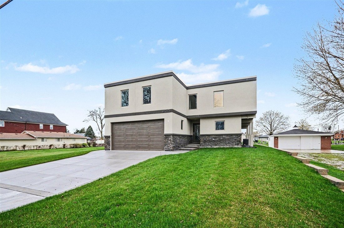 House in Mount Clemens, Michigan, United States 4 - 18307063