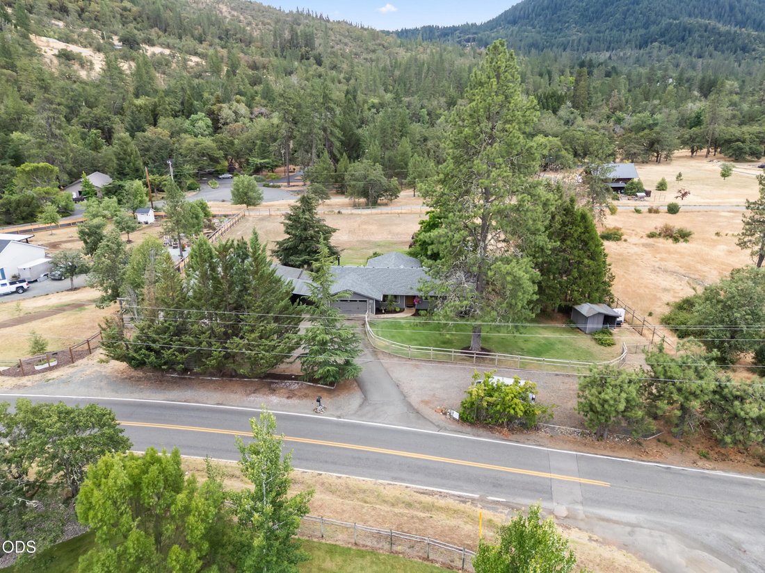 House in Grants Pass, Oregon, United States 2 - 18305855