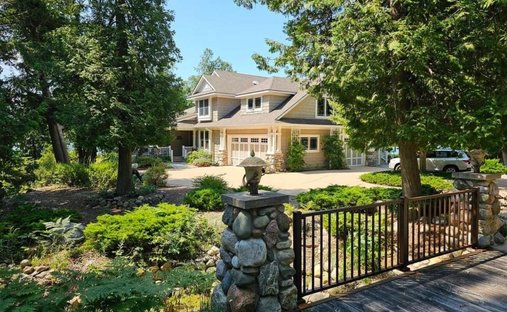 House in Central Lake, Michigan, United States 1