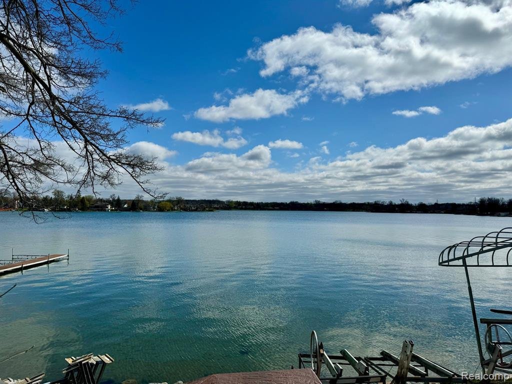 House in Orchard Lake Village, Michigan, United States 2 - 18307619