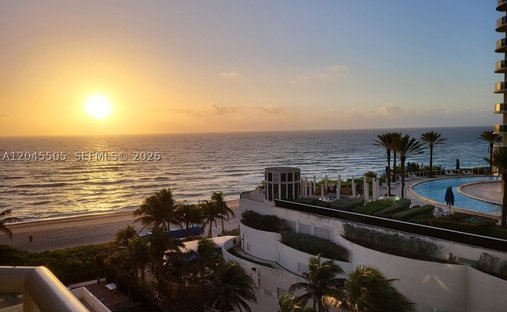 Condo in Golden Beach, Florida, United States 1